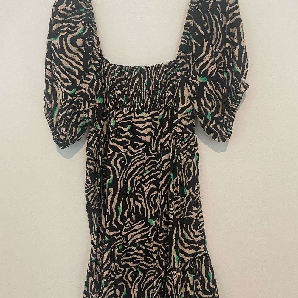 Nine West dress. Never worn. Like new! Size L